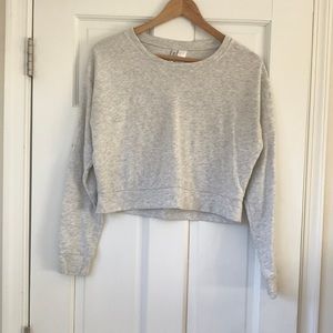 Grey cropped crewneck sweatshirt